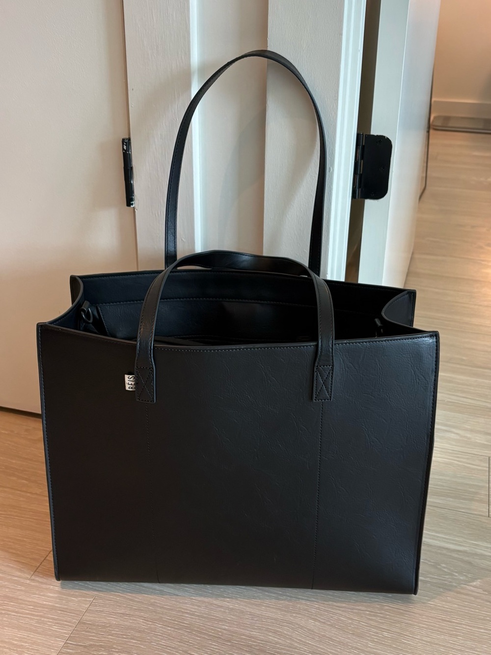 BEIS- The Large Work Tote in Black - Picture 4 of 5